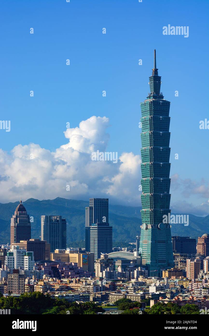 TAIPEI, TAIWAN - AUGUST 7, 2016 - The Taipei 101 building towers over the urban landscape of Taiwan's modern capital Stock Photo