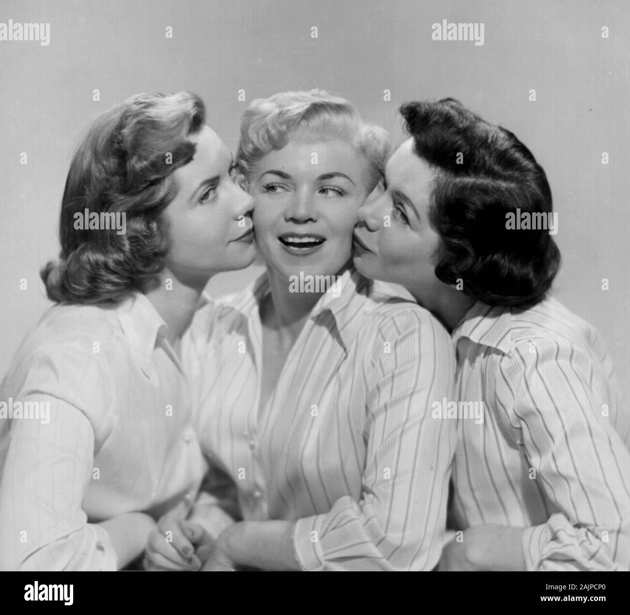 FONTANE SISTERS Promotional photo of American vocal trio about 1955. From left: Geri, Marge,Bea Stock Photo