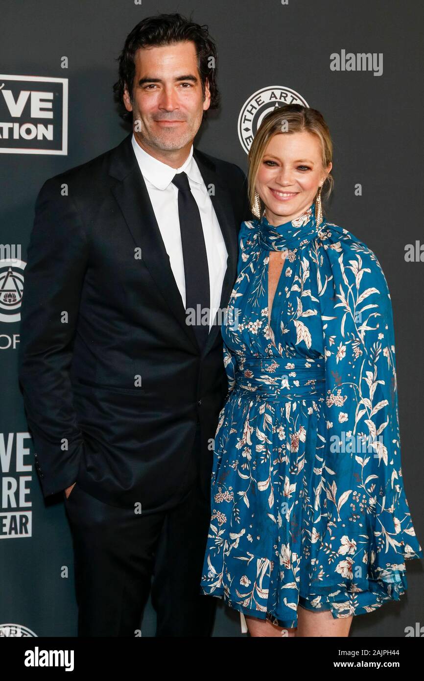 Carter oosterhouse and amy smart 2020 hi-res stock photography and images - Alamy