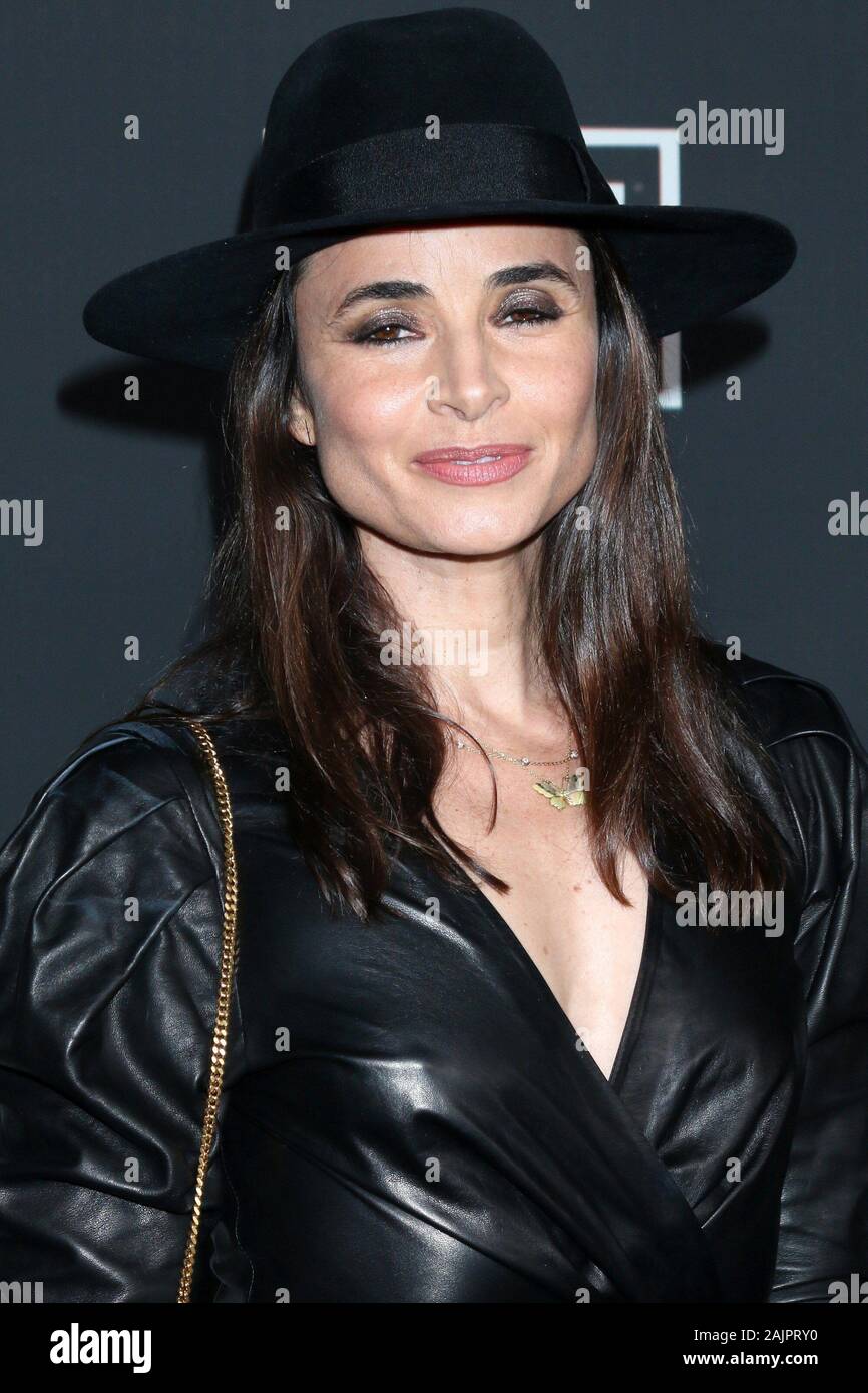 Mia Maestro High Resolution Stock Photography And Images Alamy