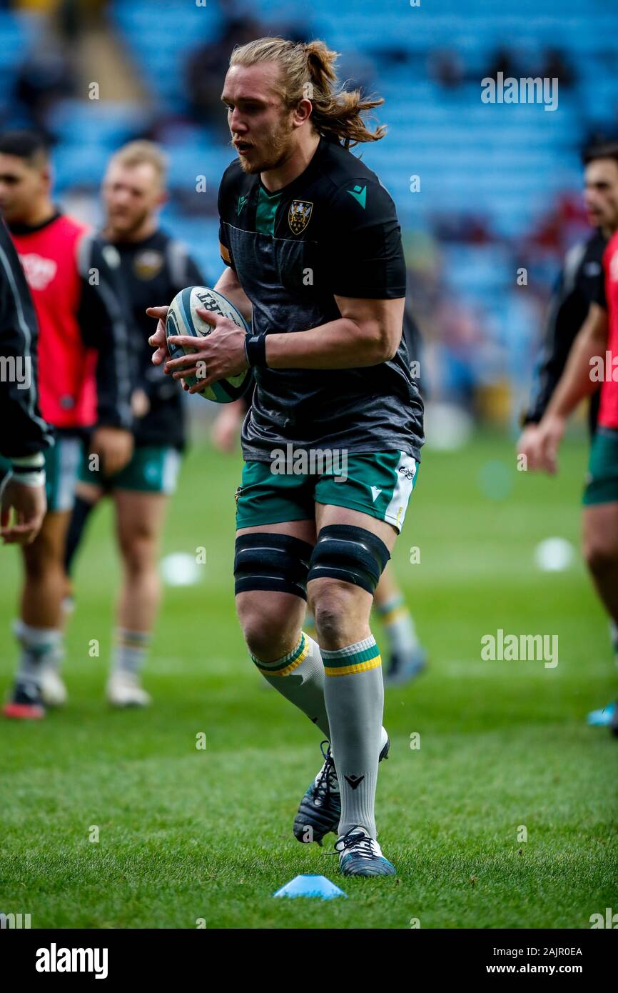 Coventry, UK. 05th Jan, 2020. English Premiership Rugby, Wasps versus  Northampton Saints; Alex Moon of Northampton Saints warms-up prior to the  match - Editorial Use Credit: Action Plus Sports Images/Alamy Live News