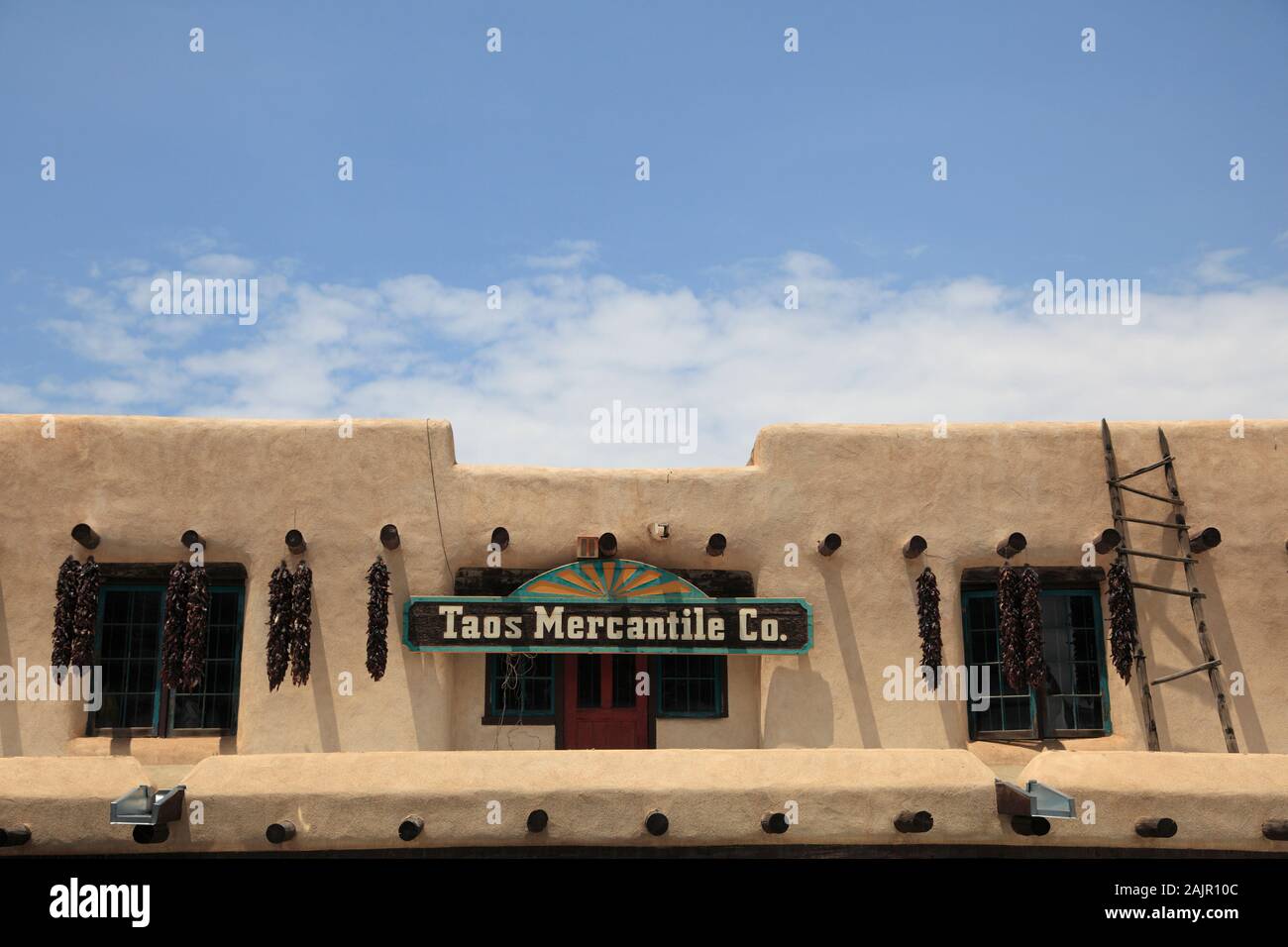 Taos Mercantile, Adobe Architecture, Taos Plaza, Historic District, Taos, New Mexico, USA Stock Photo