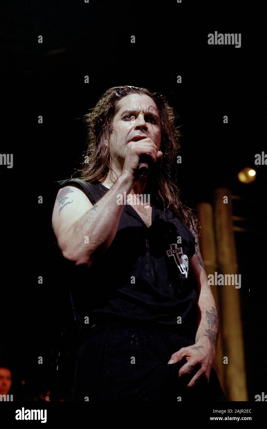 ozzy osbourne tour italia