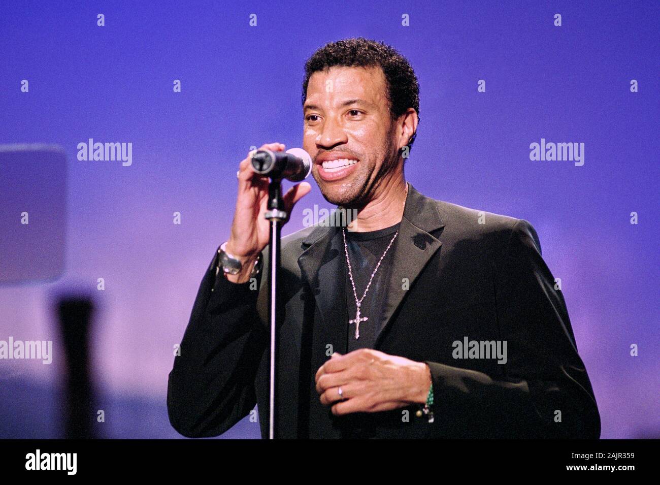 Pavarotti And Friends 1992 Rapidshare Premium