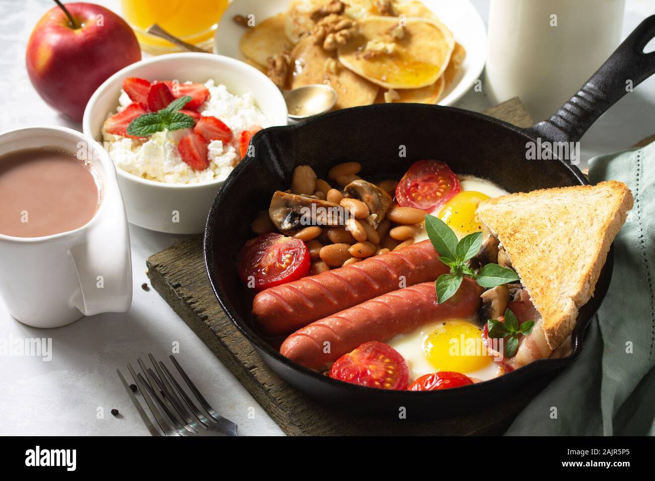Scrambled Eggs Bacon Pancakes High Resolution Stock Photography And Images Alamy Scrambled Eggs Bacon Pancakes High Resolution Stock Photography And Images Alamy