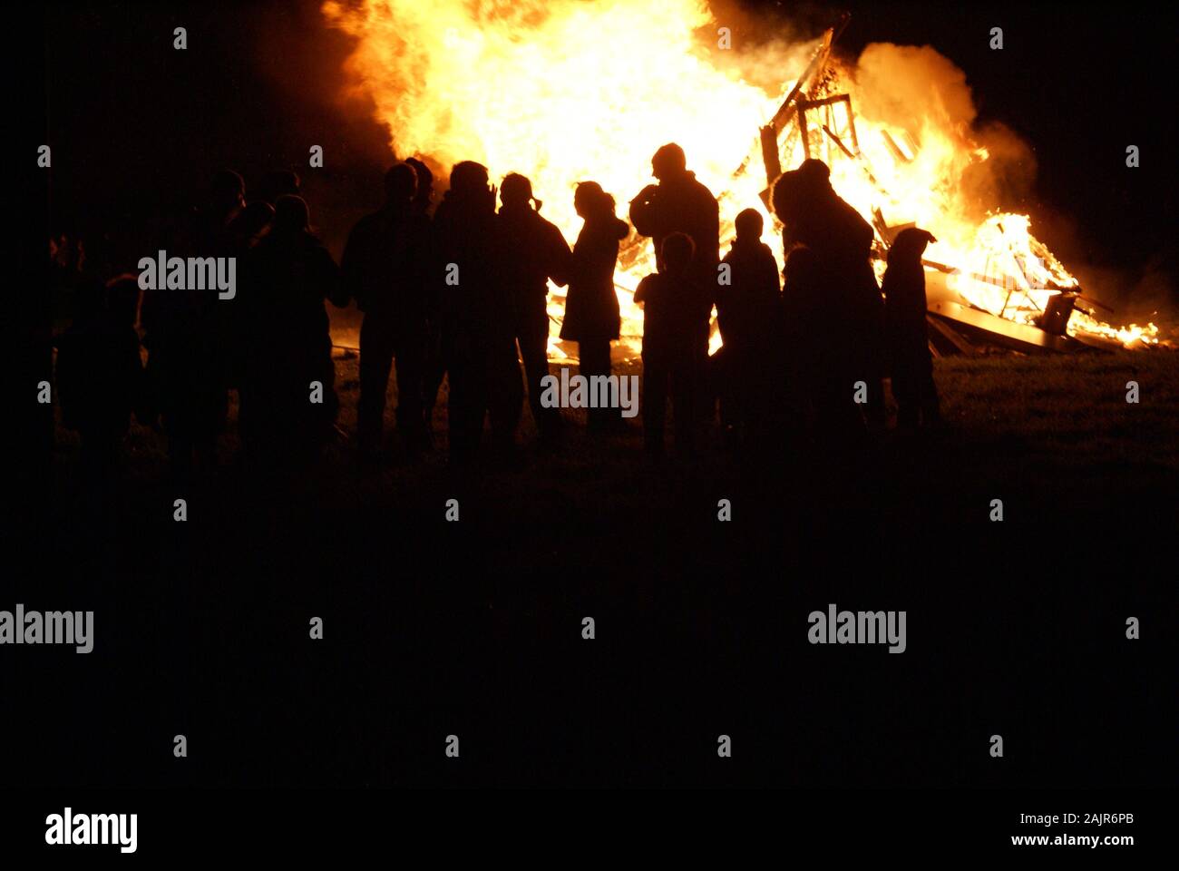 property fire, danger zone, Australian bushfire Stock Photo Alamy