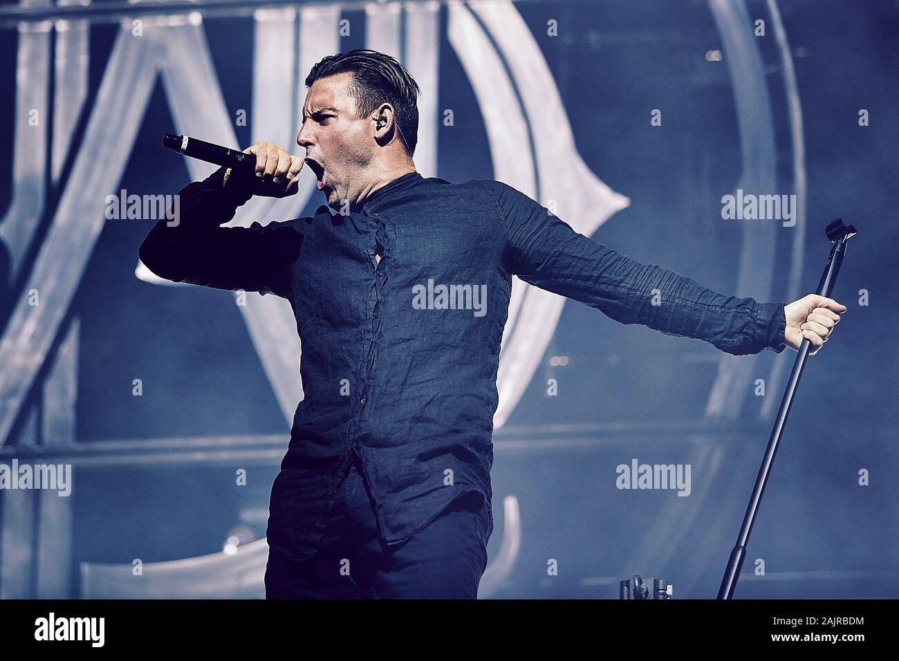 Parkway drive band hi-res stock photography and images - Alamy