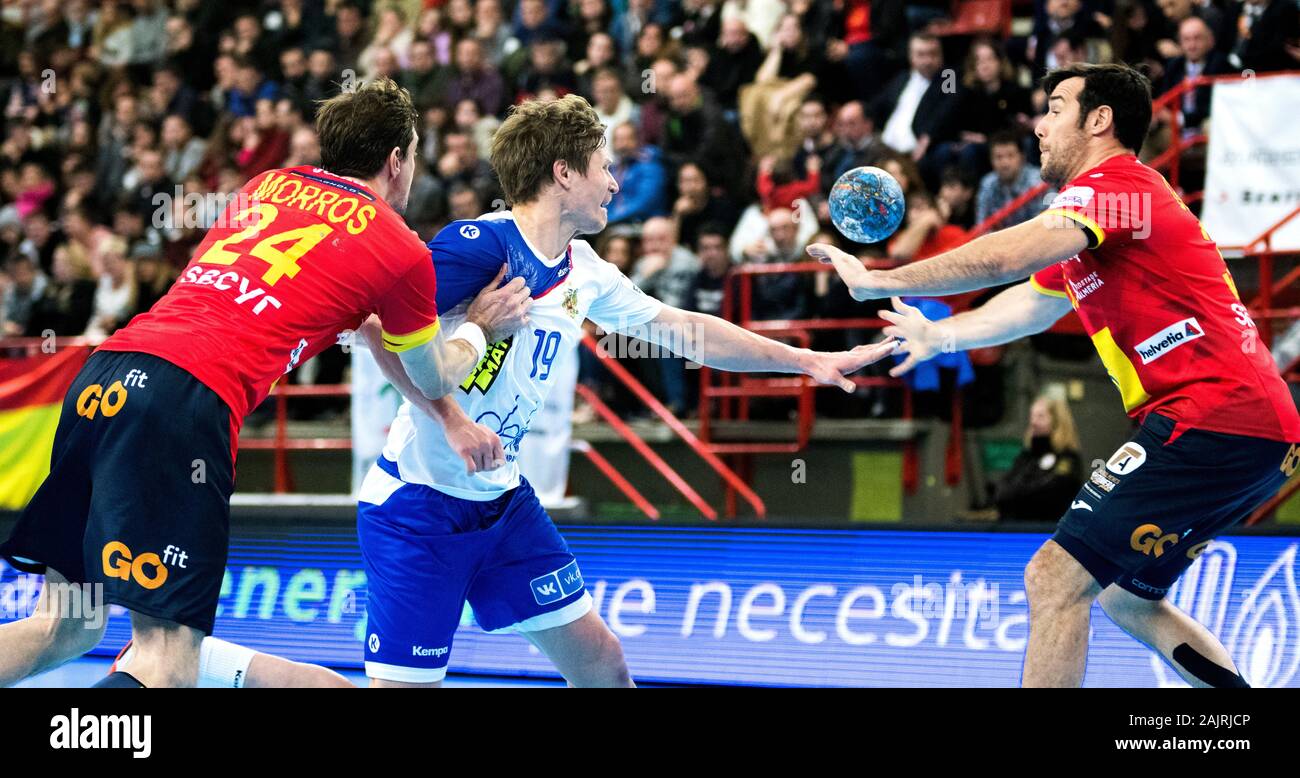 Torrelavega, Spain. 5th January, 2020. Viran Morros and Gedeon Guardiola (Spain) tries to steal a pass of Pavel Atman (Russia) while tries to shot the ball during handball match of International Memory 'Domingo Barcenas' between Spain and Russia at Sports Center Vicente Trueba on January 5, 2020 in Torrelavega, Spain. © David Gato/Alamy Live News Stock Photo