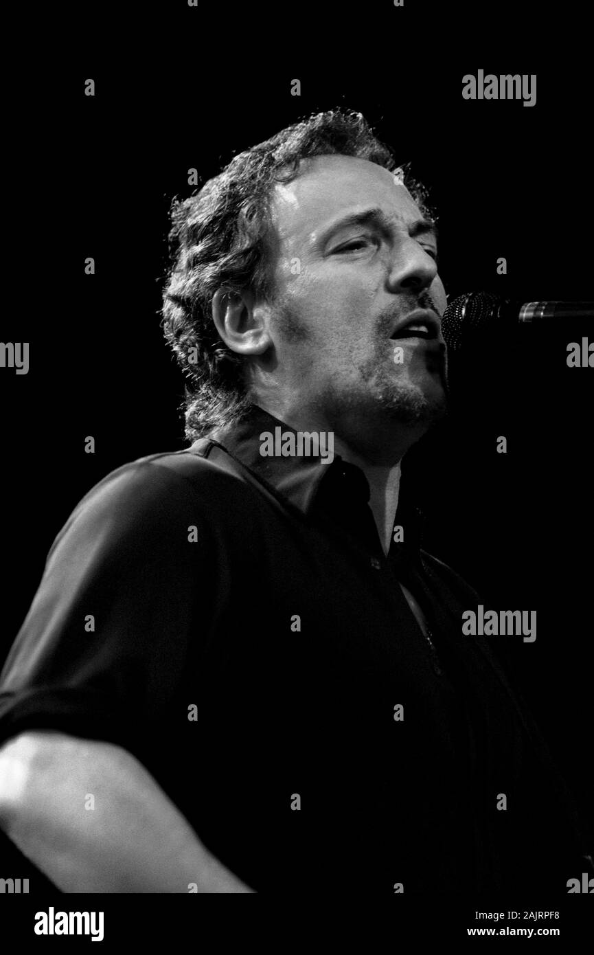 Milan Italy, 19 April 1999 ,Live concert of Bruce Springsteen & The E Street Band at the Filaforum Assago: The singer Bruce Springsteen during the concert Stock Photo