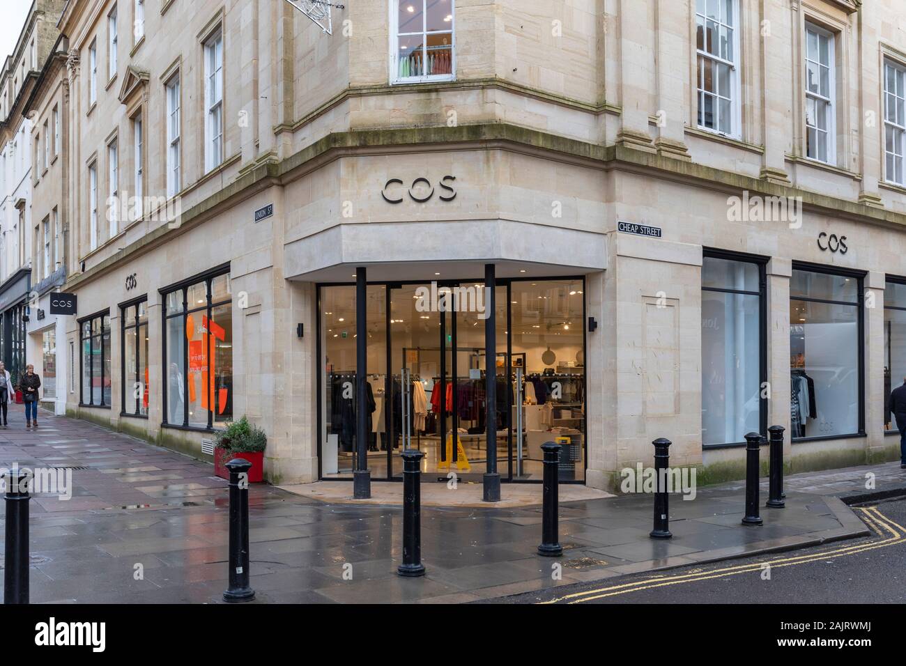 COS a contemporary fashion store, Union Street, Bath, England Stock Photo
