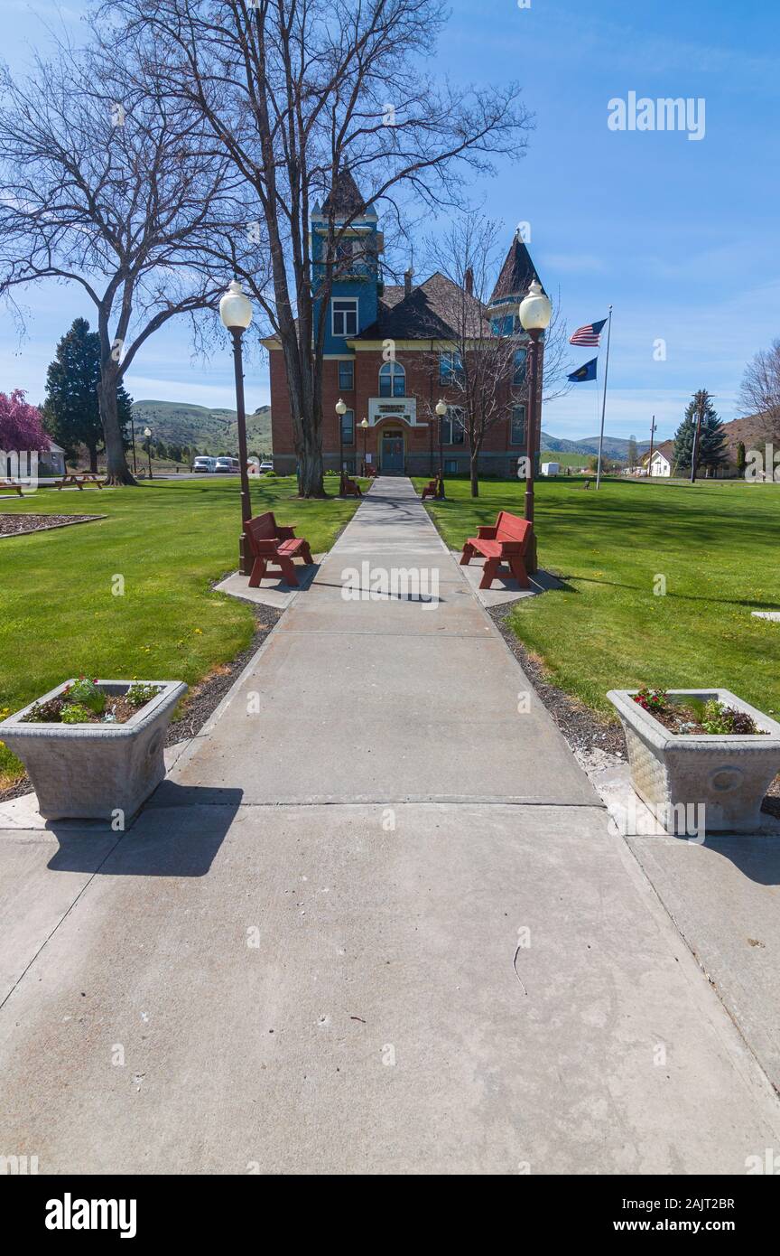 Fossil, Oregon April 17, 2016 The Wheeler County Courthouse was Completed in 1901 Stock Photo