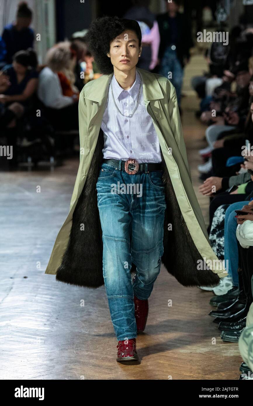 Martine Rose AW20 Runway during London Fashion Week Men Aos January 2020 London UK 05 01 2020 usage worldwide Stock Photo Alamy