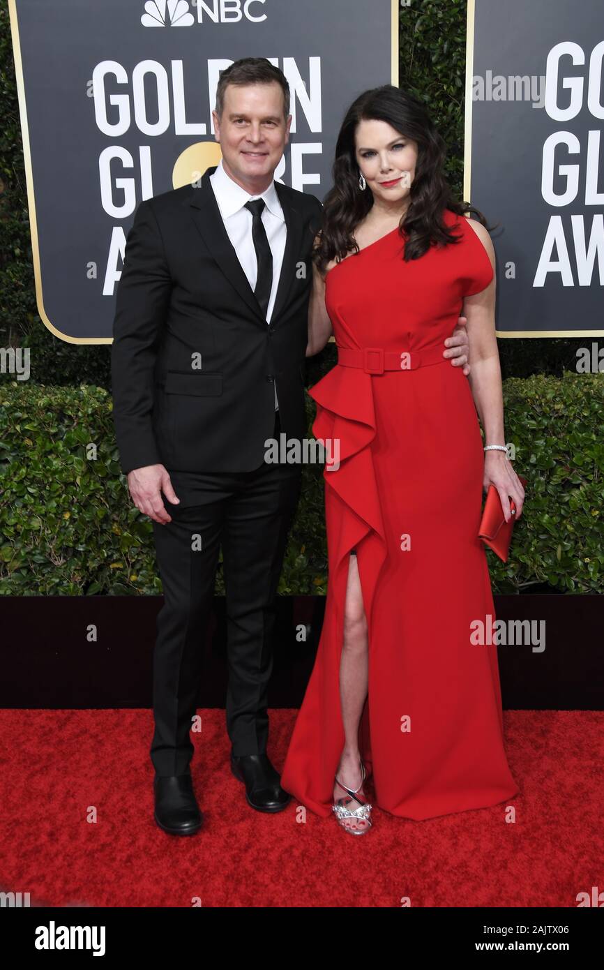 Los Angeles, California, USA. 05th Jan, 2020. Peter Krause and Lauren Graham arrives at the 77th Golden Globe Awards held at The Beverly Hilton Hotel on January 5, 2020 in Beverly Hills, CA. (Photo by Sthanlee B. Mirador/Sipa USA) Credit: Sipa USA/Alamy Live News Stock Photo