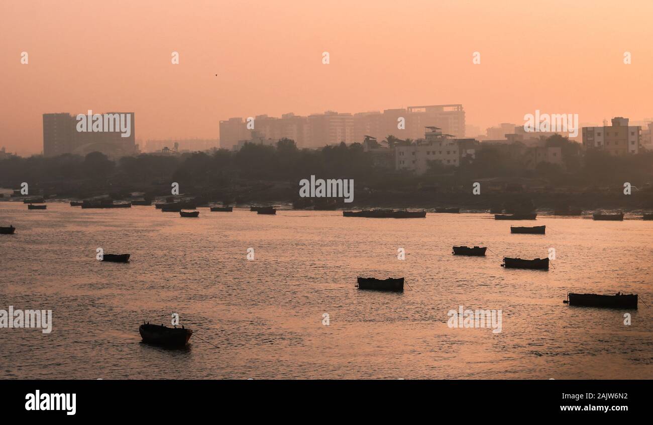 Surat india river hi-res stock photography and images - Alamy