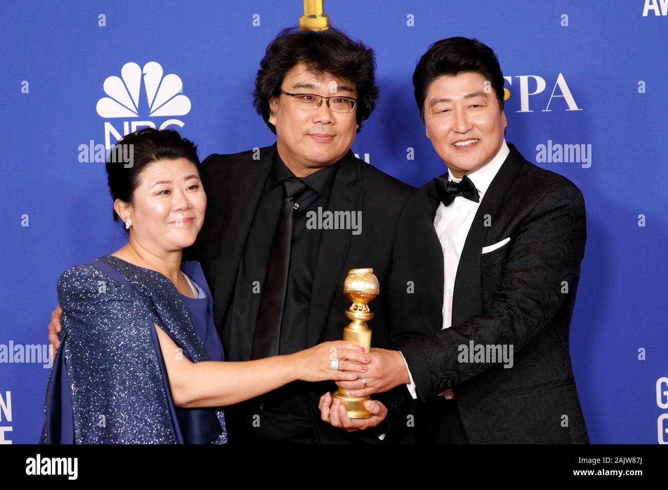 Beverly Hills, USA. 05th Jan, 2020. Lee Jung Eun, Bong Joon-ho and Song Kang-ho, winners Best Motion Picture - Foreign Language for 'Parasite' in the press room during the 77th Annual Golden Globe Awards at The Beverly Hilton Hotel on January 5, 2020 in Beverly Hills, California. Credit: Geisler-Fotopress GmbH/Alamy Live News Stock Photo