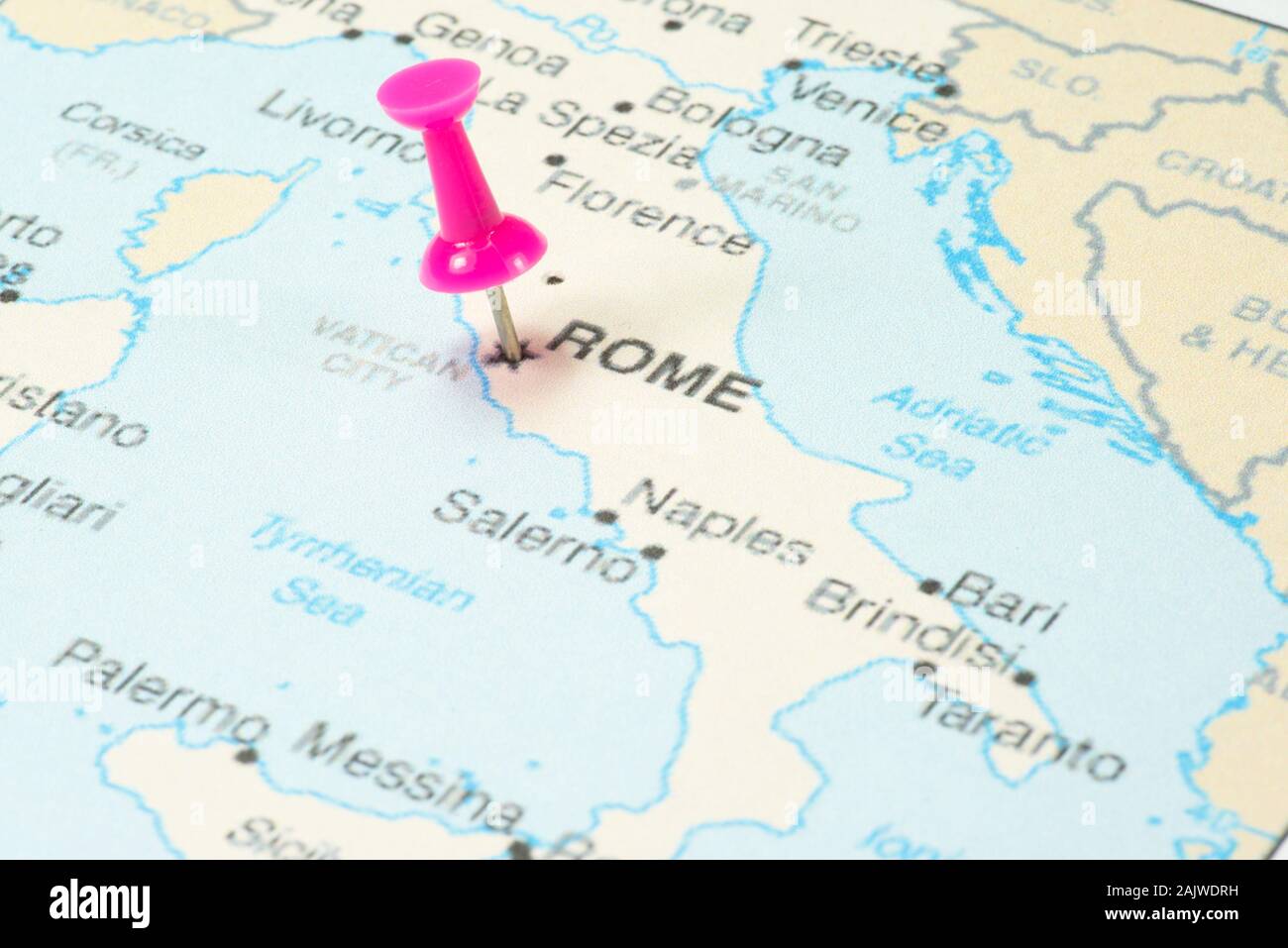 Map of Italy, Rome and pin Stock Photo - Alamy