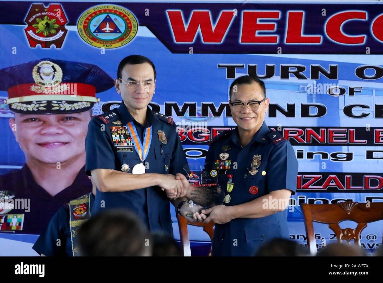 Pasay City, Philippines. 05th Jan, 2020. (L) PLTGEN GUILLERMO LORENZO T ELEAZAR The Chief of Directorial Staff during turn over of command of outgoing PNP (Philippine National Police) - AVSEGROUP (Aviation Security Group) Director (R) PBGEN ARNEL ESCOBAL PNP-AVSEGROUP Head Quarters, NAIA Complex. (*Photo by Herman R. Lumanog/Pacific Press) Credit: Pacific Press Agency/Alamy Live News Stock Photo