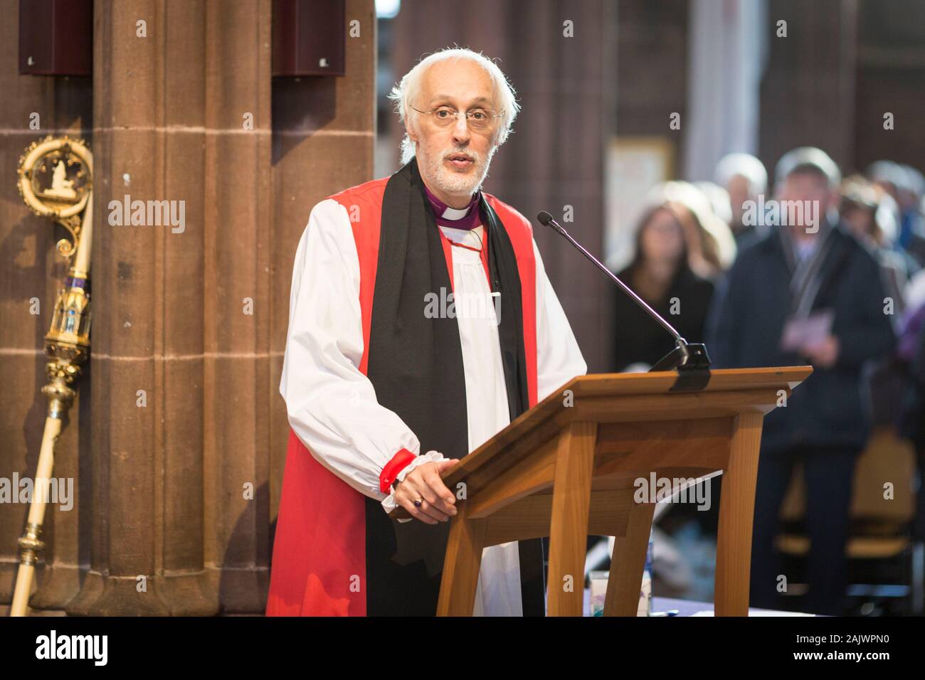 PICTURE BY CHRIS BULL FOR ST ANN'S HOSPICE  Light up a Life memorial service – Manchester Cathedral.  www.chrisbullphotographer.com Stock Photo
