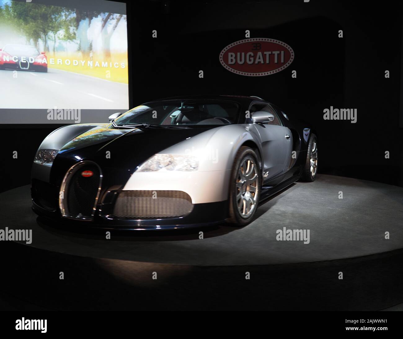 MULHOUSE, FRANCE on AUGUST 2018: View of Bugatti Veyron 16.4 produced in  2005 -2015 on exhibition in salon room in museum in european cite de  l'Automo Stock Photo - Alamy