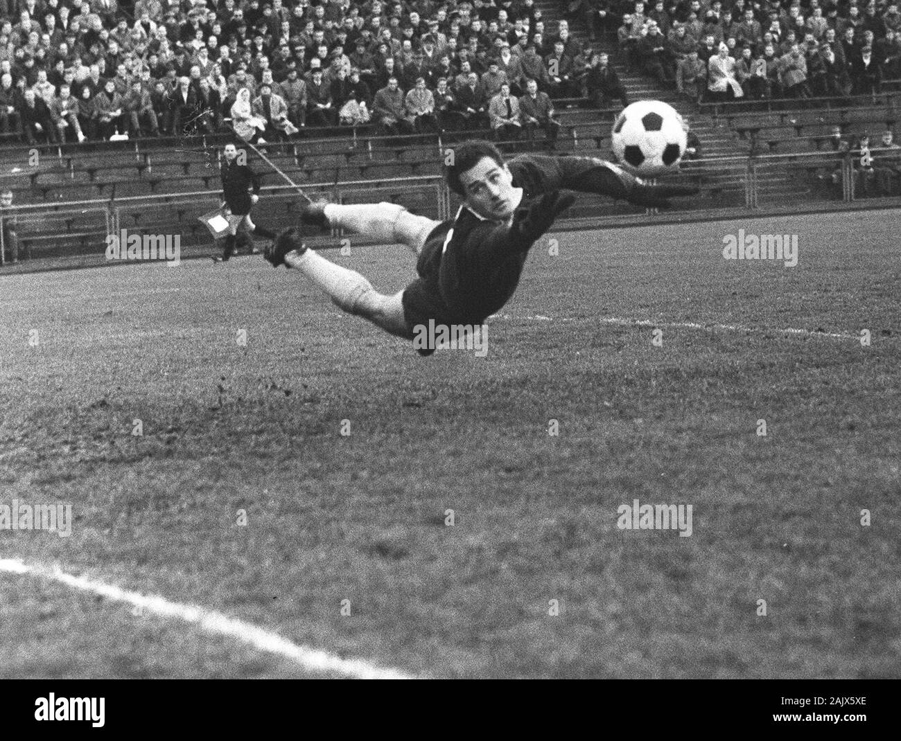 Dortmund, Deutschland. 06th Jan, 2020. goalkeeping legend Hans