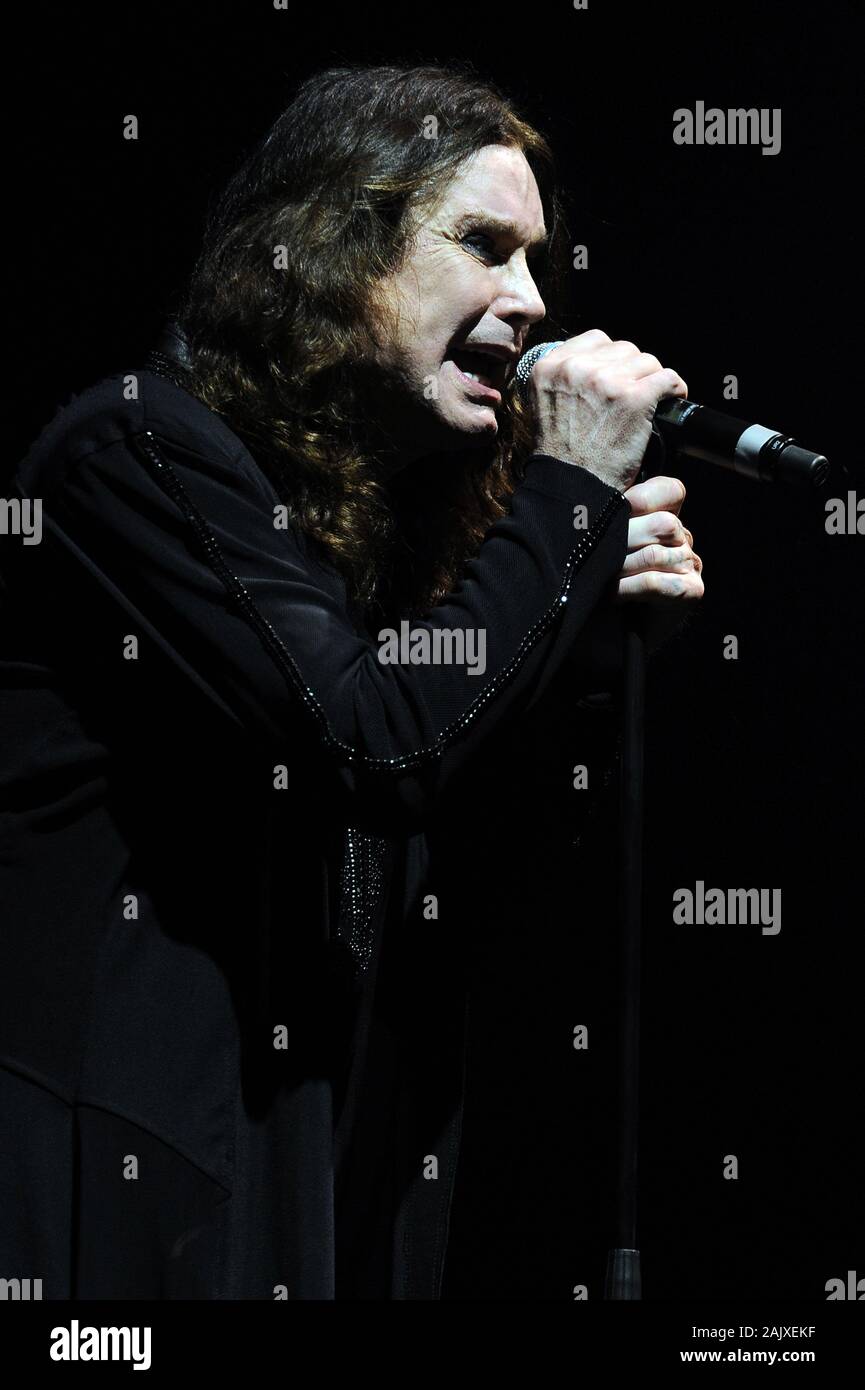 ozzy osbourne 2010 live