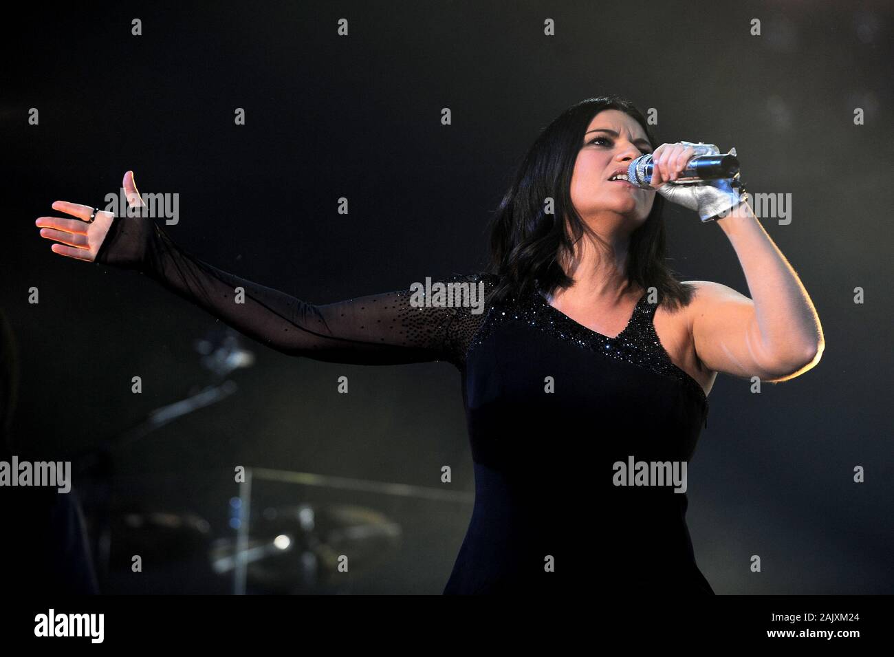 Assago Milano, Italy 12/22/2009 : Laura Pausini during the live concert at the Assago Forum Stock Photo