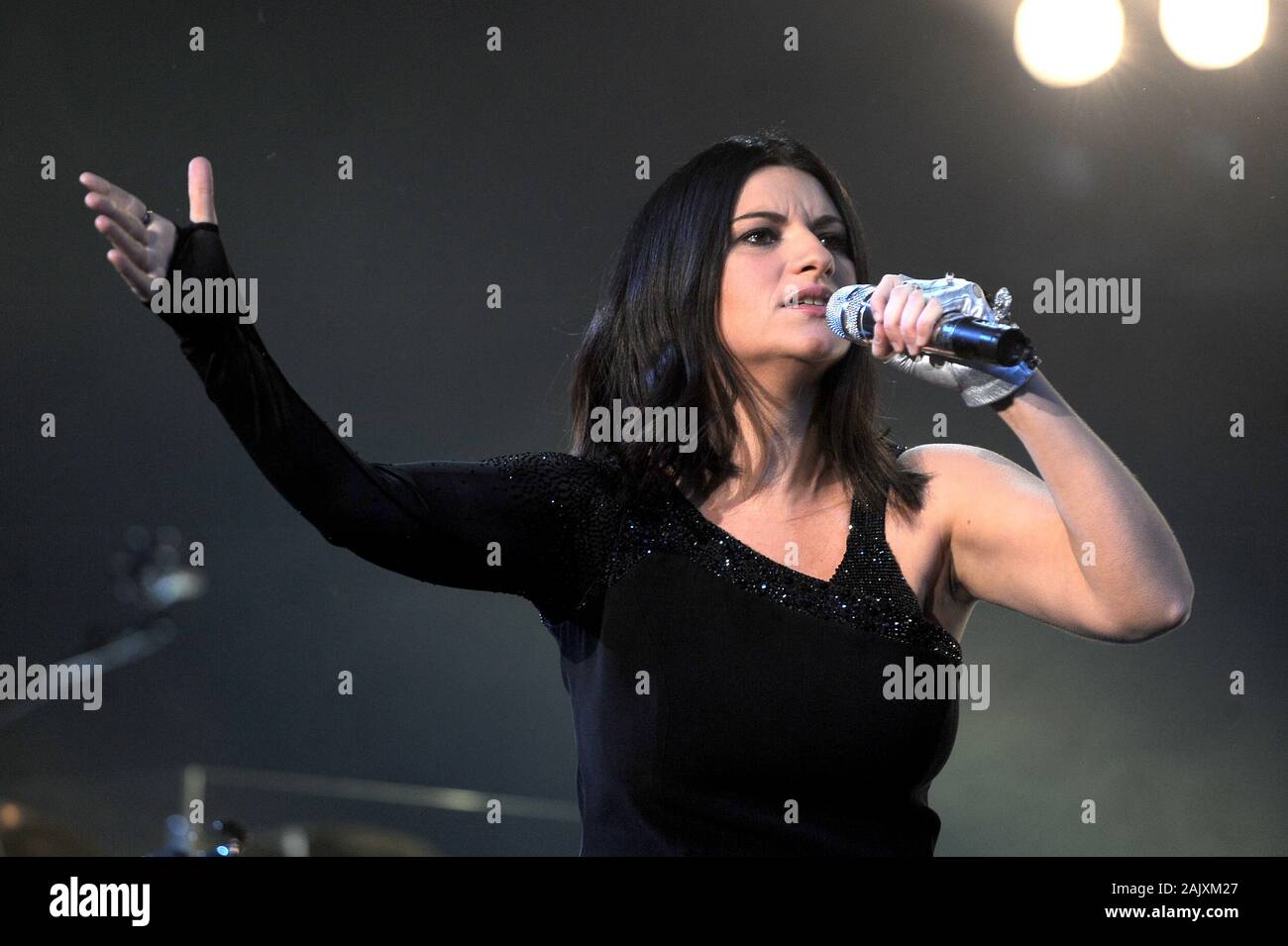 Assago Milano, Italy 12/22/2009 : Laura Pausini during the live concert at the Assago Forum Stock Photo