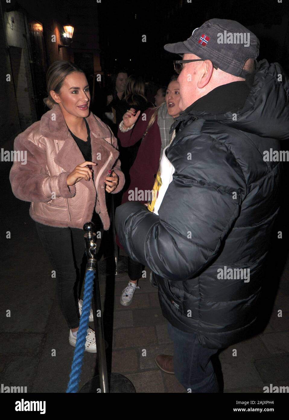 Amber Davies 9 To 5 Musical at the Savoy Theatre Stage Door Stock Photo