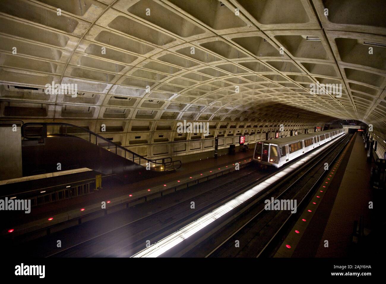 Washington d c metro system hi-res stock photography and images - Alamy