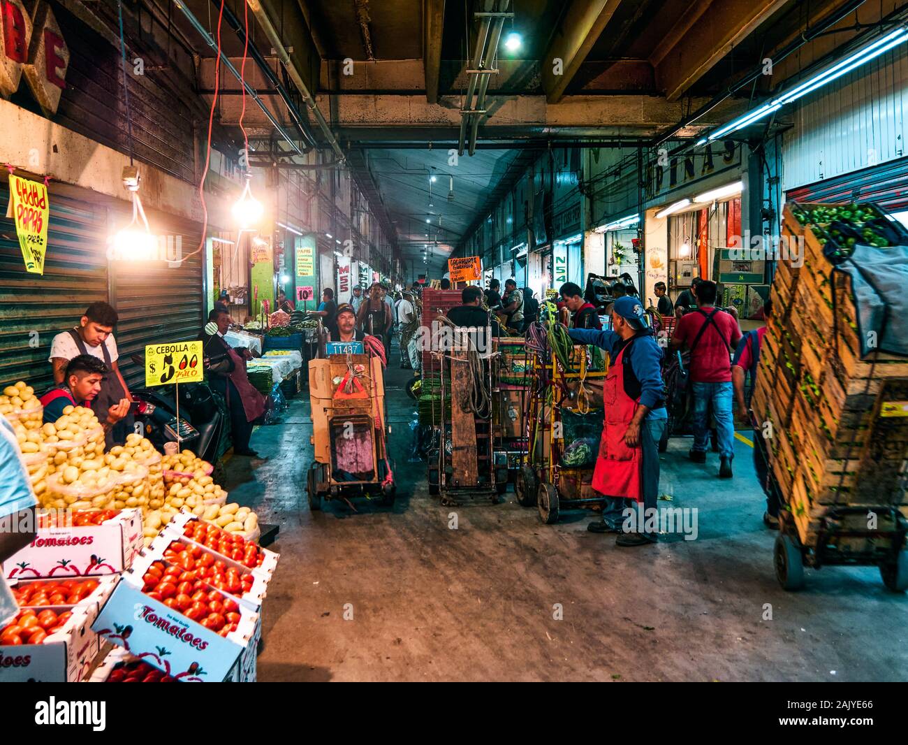 Fruit shop mexico hi-res stock photography and images - Alamy