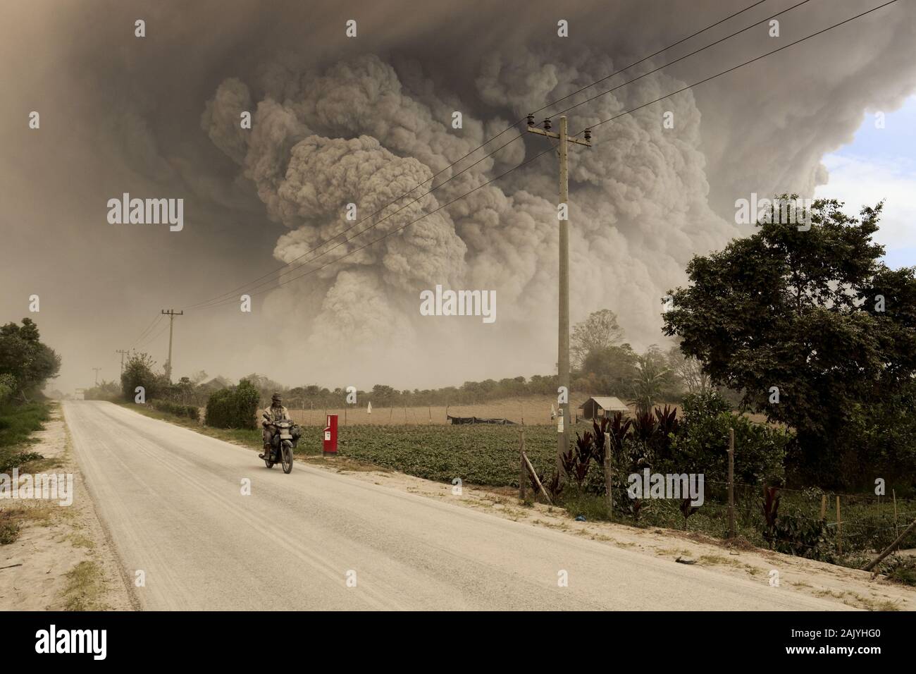 Pyroclastic flow in the sinabung volcano Stock Photo