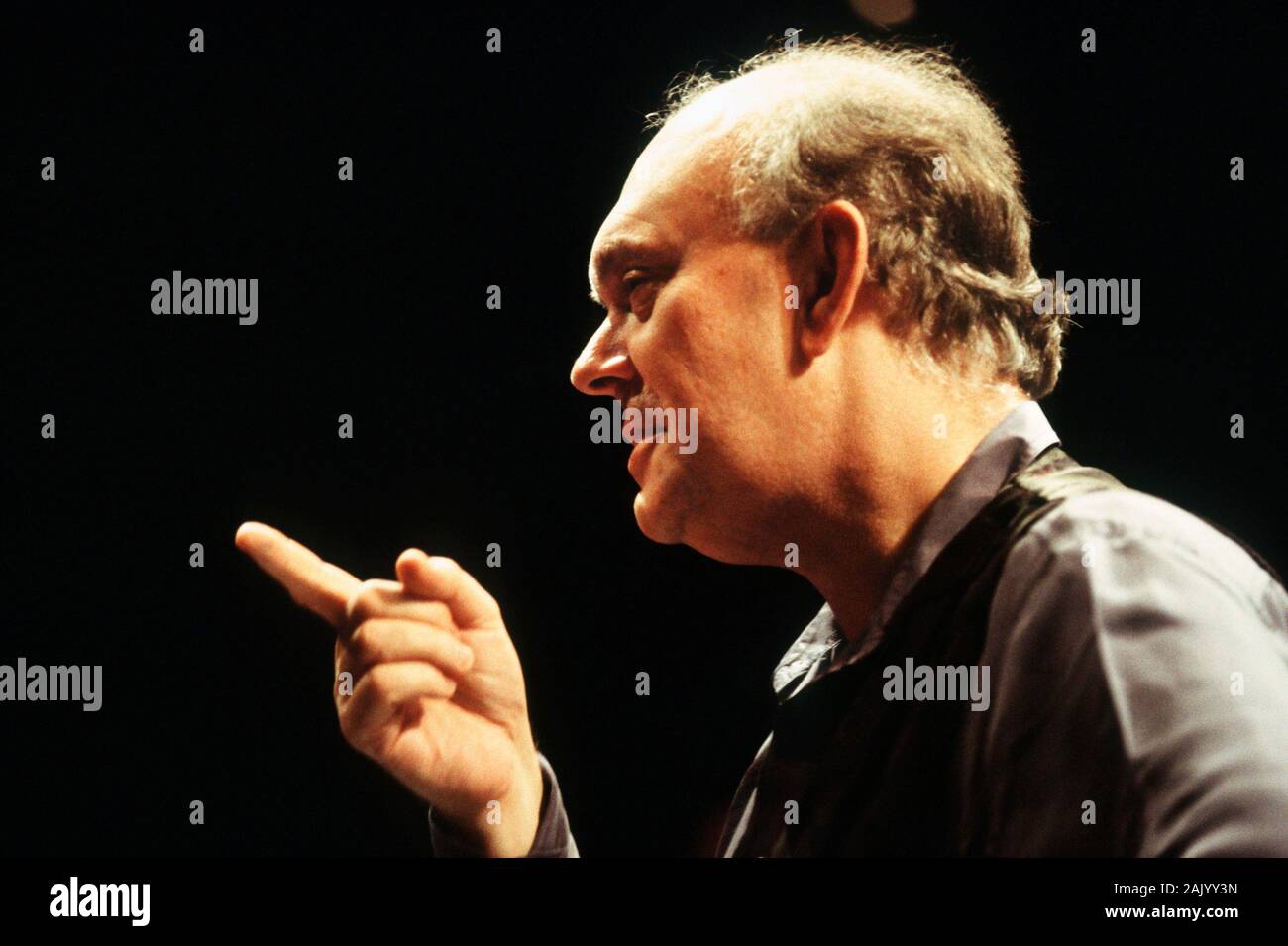 Alan Ayckbourn rehearsing an RSC (Royal Shakespeare Company) production of his play WILDEST DREAMS at The Pit theatre, Barbican Centre, London in December 1993 Stock Photo