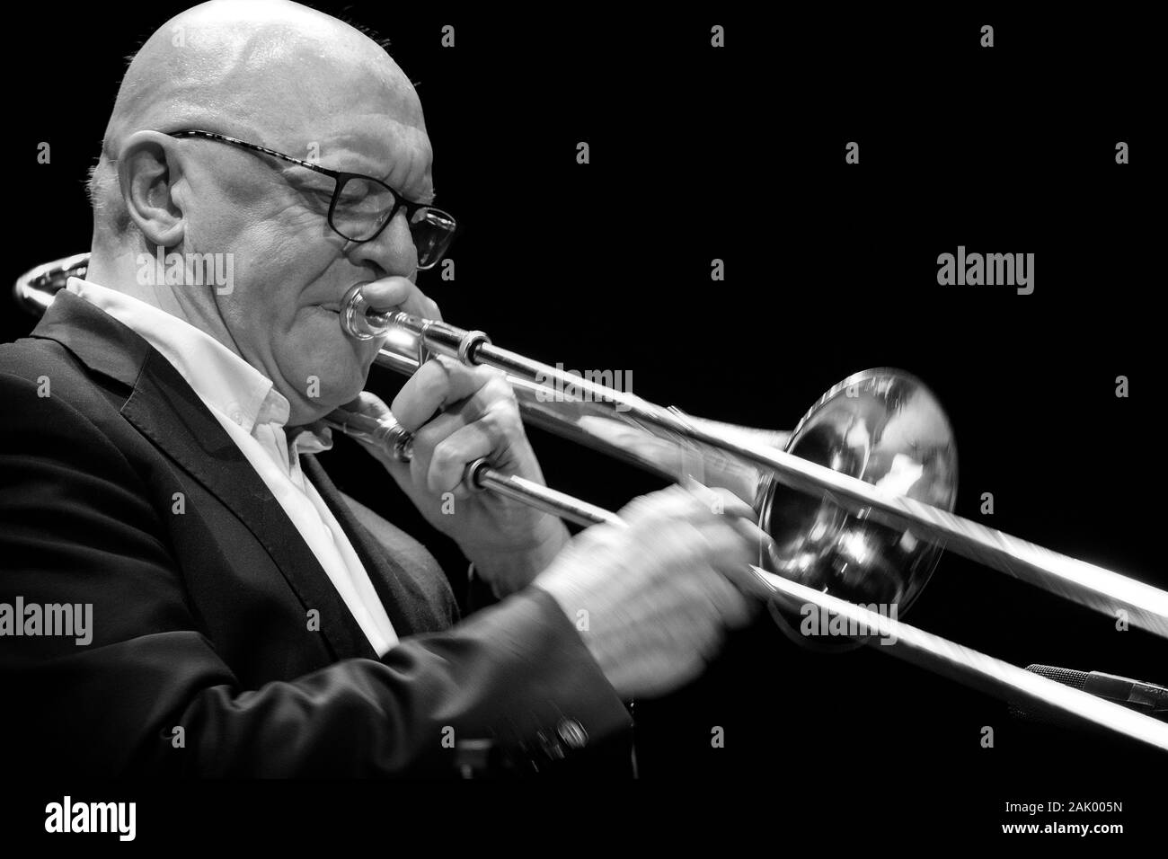 Gordon campbell deals trombone