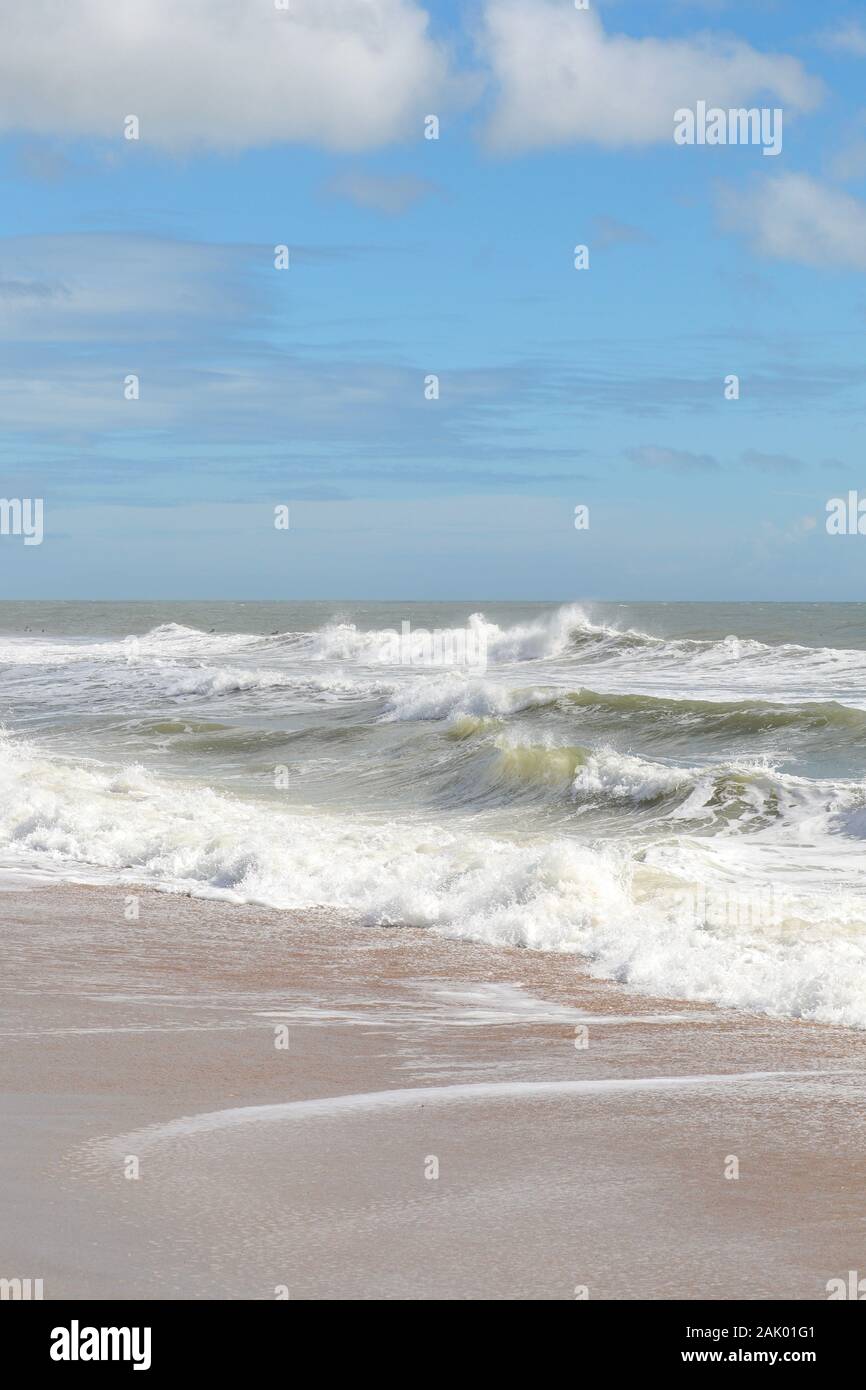 Atlantic Ocean Waves In Wilmington, North Carolina Stock Photo Alamy