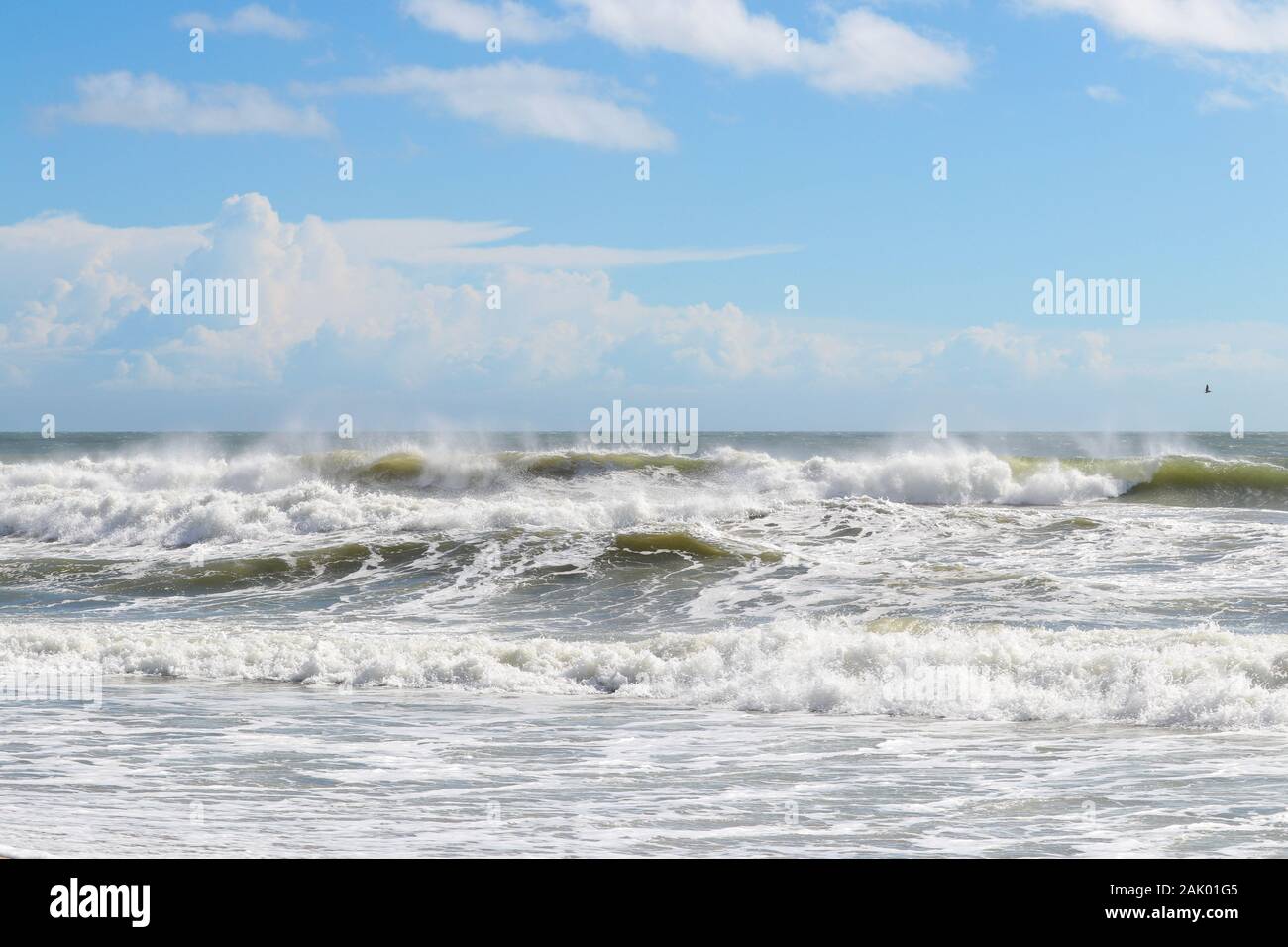 Atlantic Ocean Waves In Wilmington, North Carolina Stock Photo - Alamy