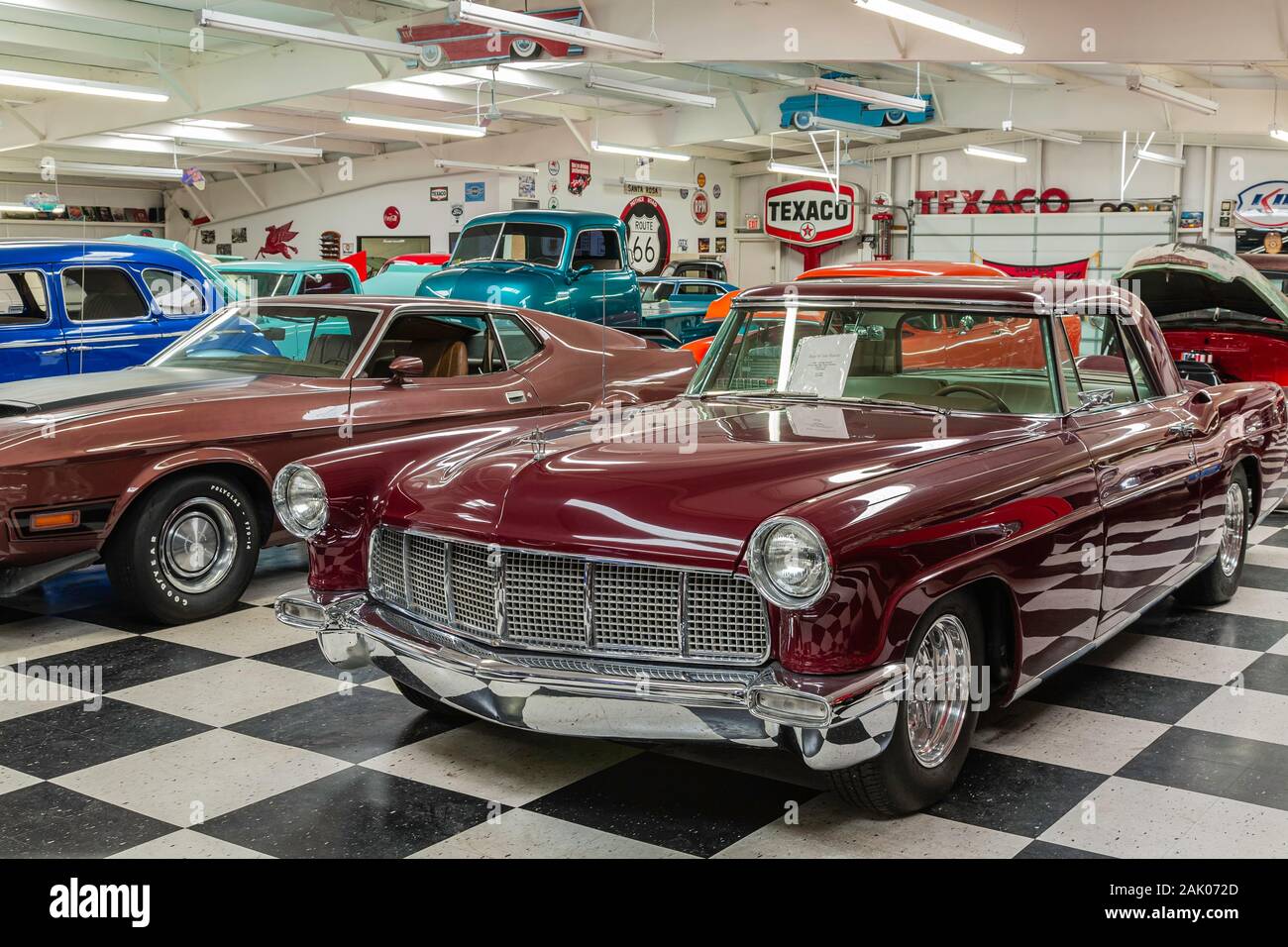 Vintage cars, Route 66 Auto Museum, Route 66, Santa Rosa, New Mexico USA Stock Photo