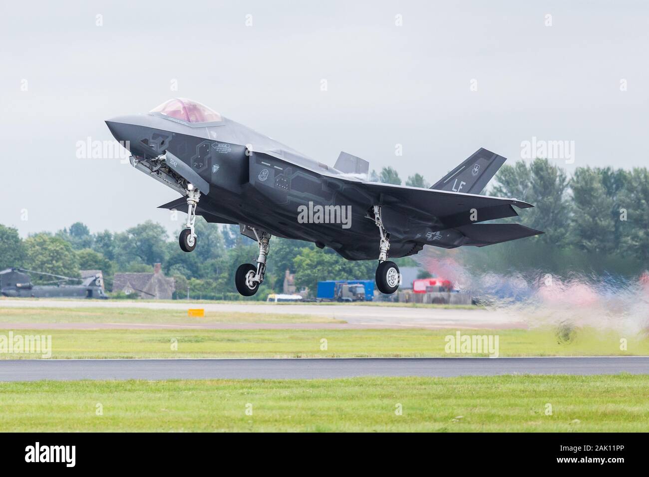 F35 fighter jet cockpit hi-res stock photography and images - Alamy