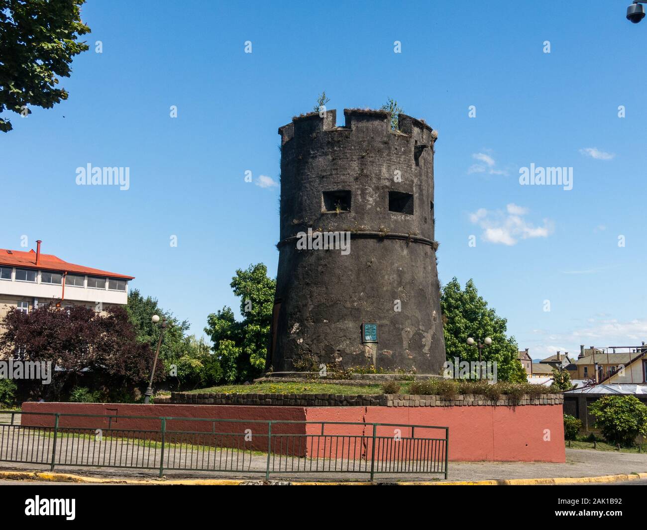 Old spanish tower. El Torreon Los Canelos o Torreon de Cantarranas in