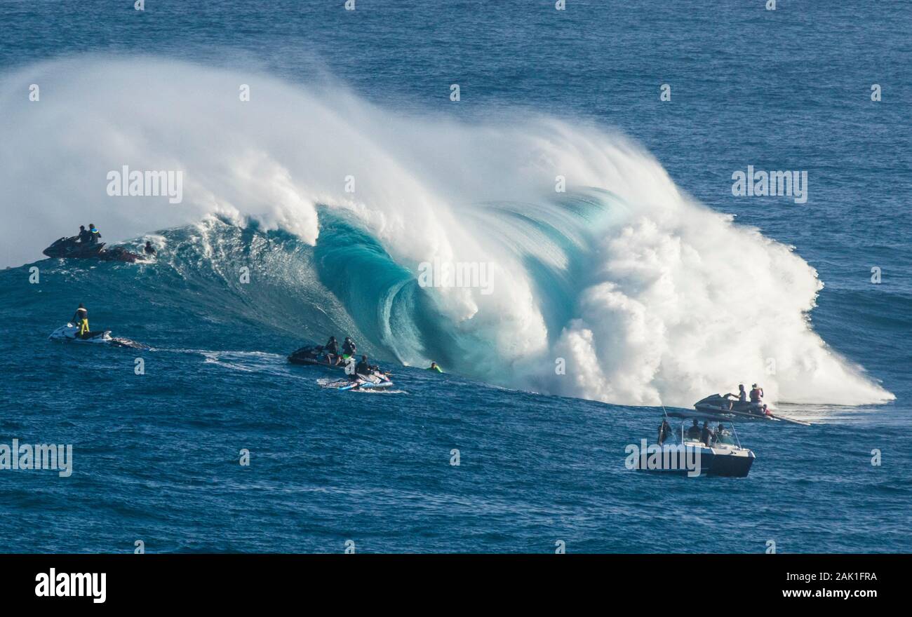 The wave of Jaws in Hawaii Stock Photo - Alamy