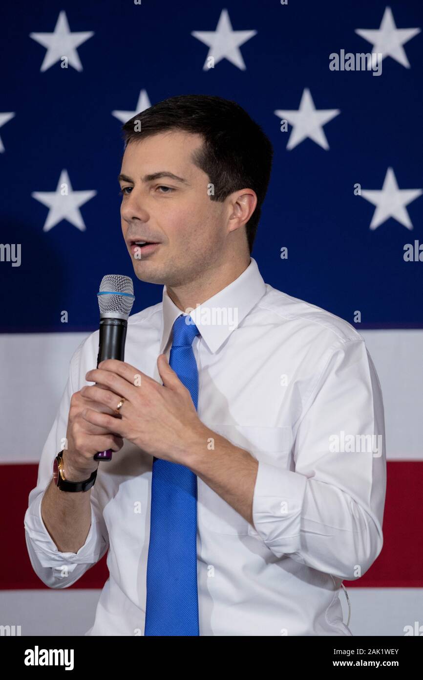 Pete Buttigieg speaks at Southern New Hampshire University in Manchester, N.H., USA. Stock Photo