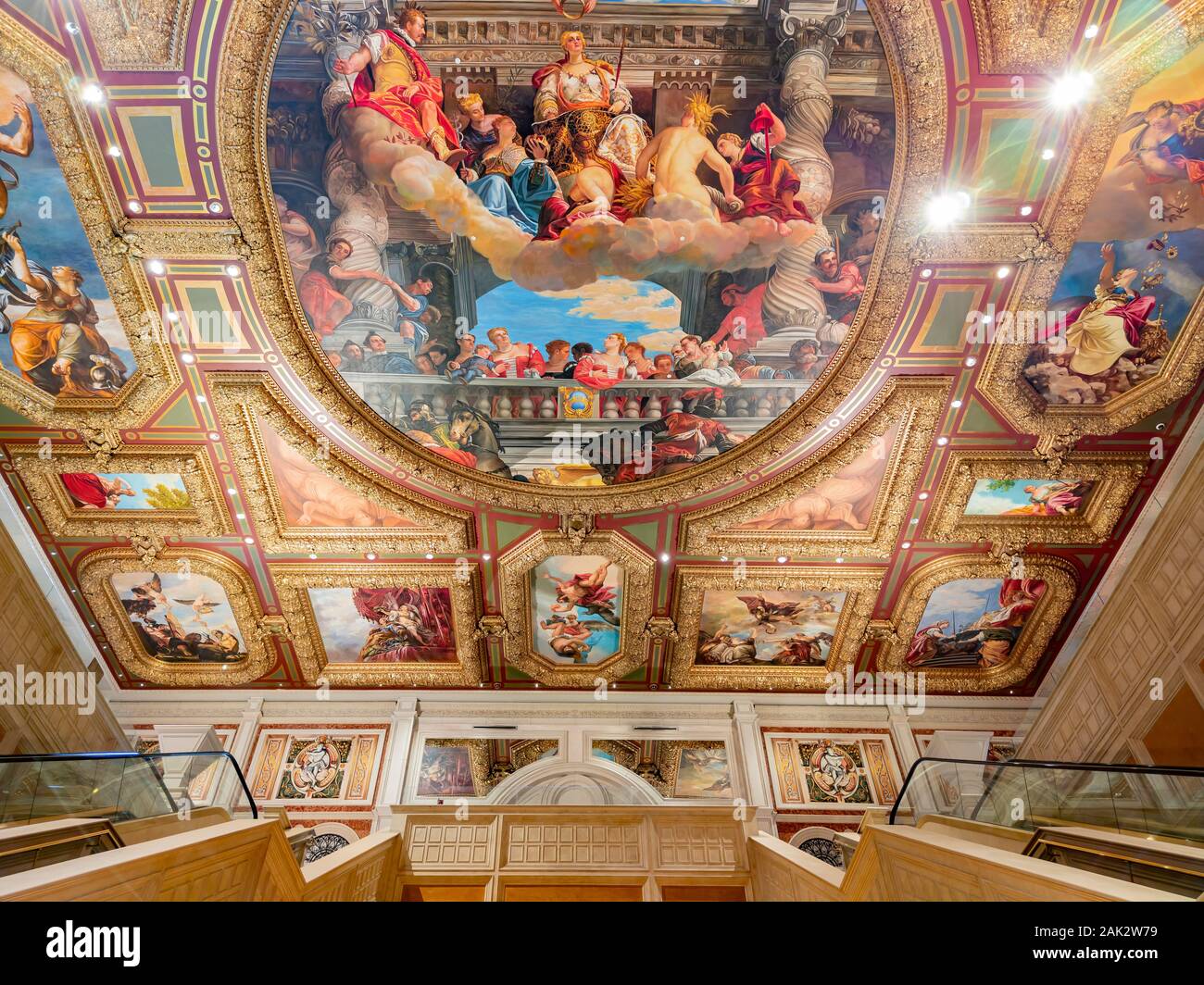 Las Vegas, JAN 1 Interior art ceiling of the famous casino on