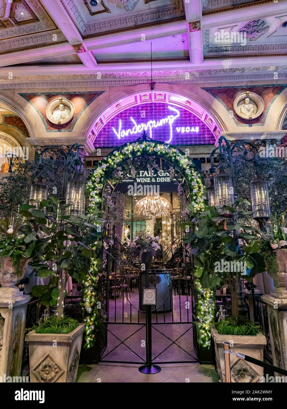 Vanderpump Cocktail Garden of the Forum Shops of Caesars Palace Editorial  Image - Image of shops, interior: 189880845