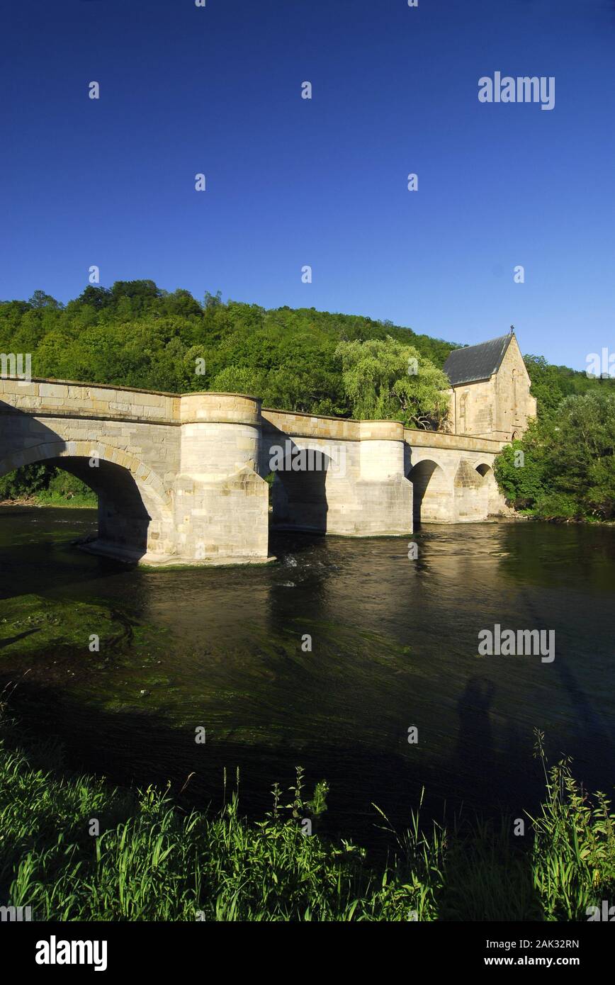 The bridge over the Werra in Creuzburg in the Thuringian forest ...