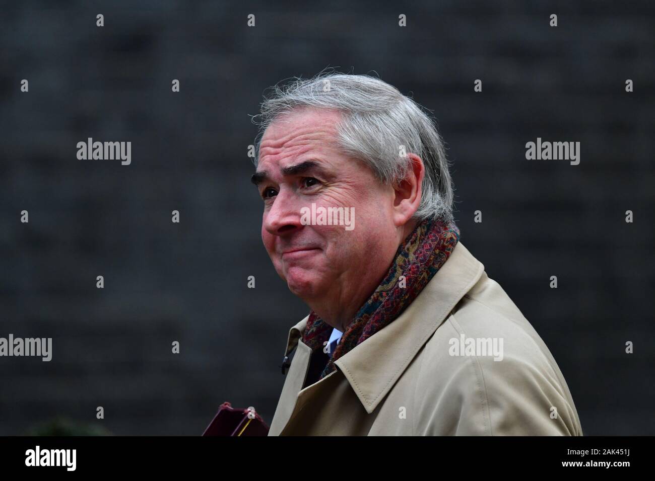 Downing Street, London, UK. 7th January 2020. Geoffrey Cox QC, Attorney General in Downing Street for weekly cabinet meeting. Credit: Malcolm Park/Alamy Live News. Stock Photo