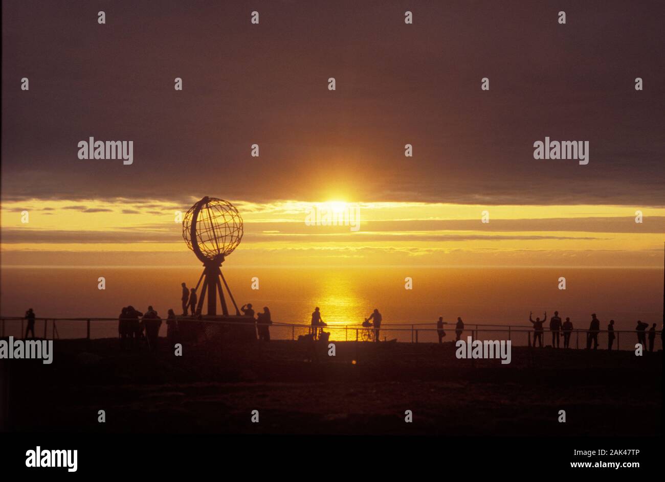  Foto zu Mittsommer am Nordkap, Norwegen Norden 