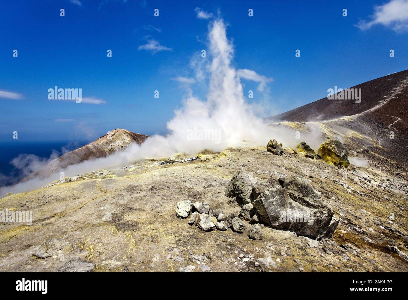 Schwefelgase Am Vulkankrater Auf Der Insel Vulcano Sizilien Italien Schwefelgase Am Vulkankrater Auf Der Insel Vulcano Sizilien Italien