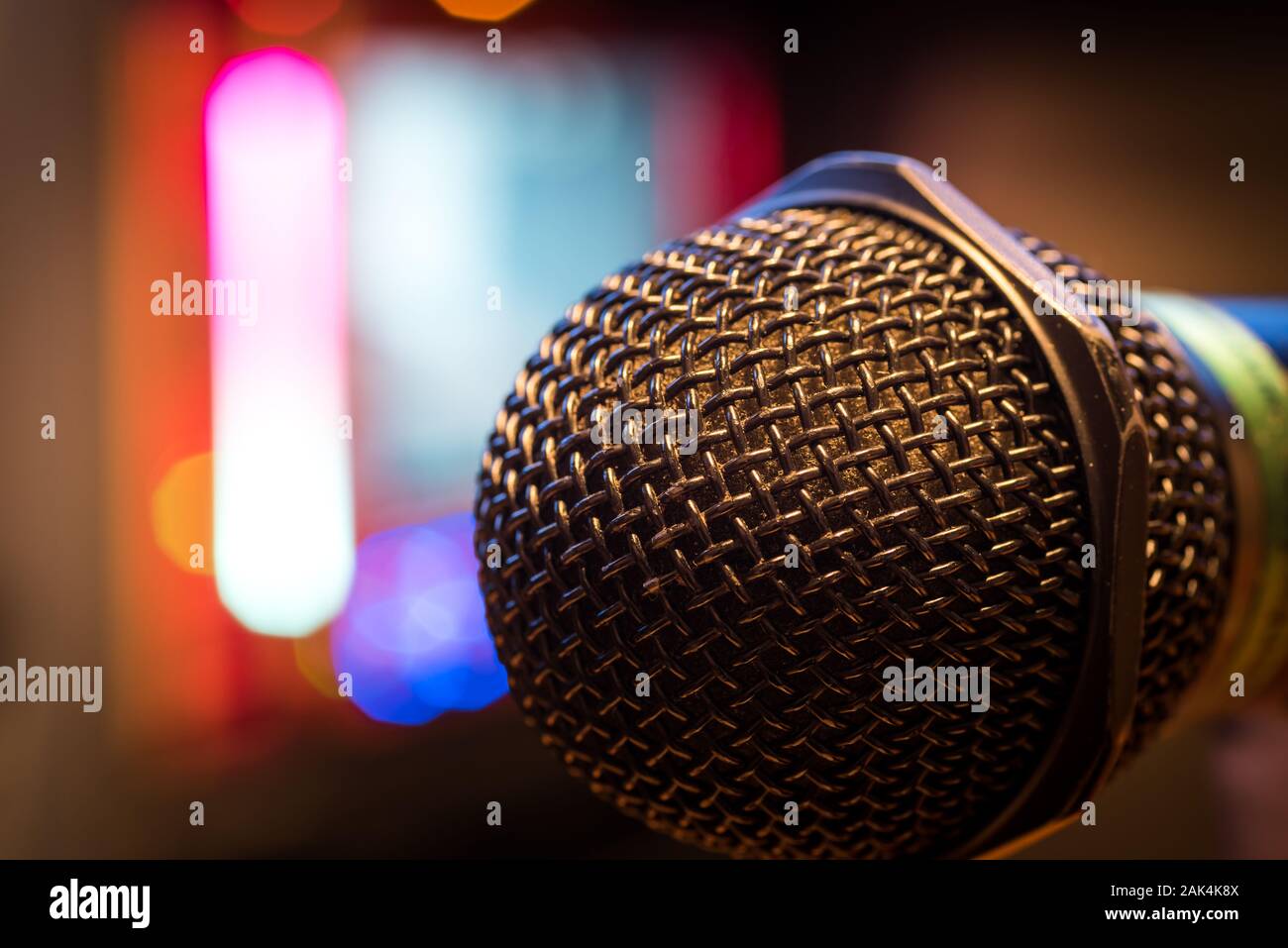 Karaoke screen hi-res stock photography and images - Alamy