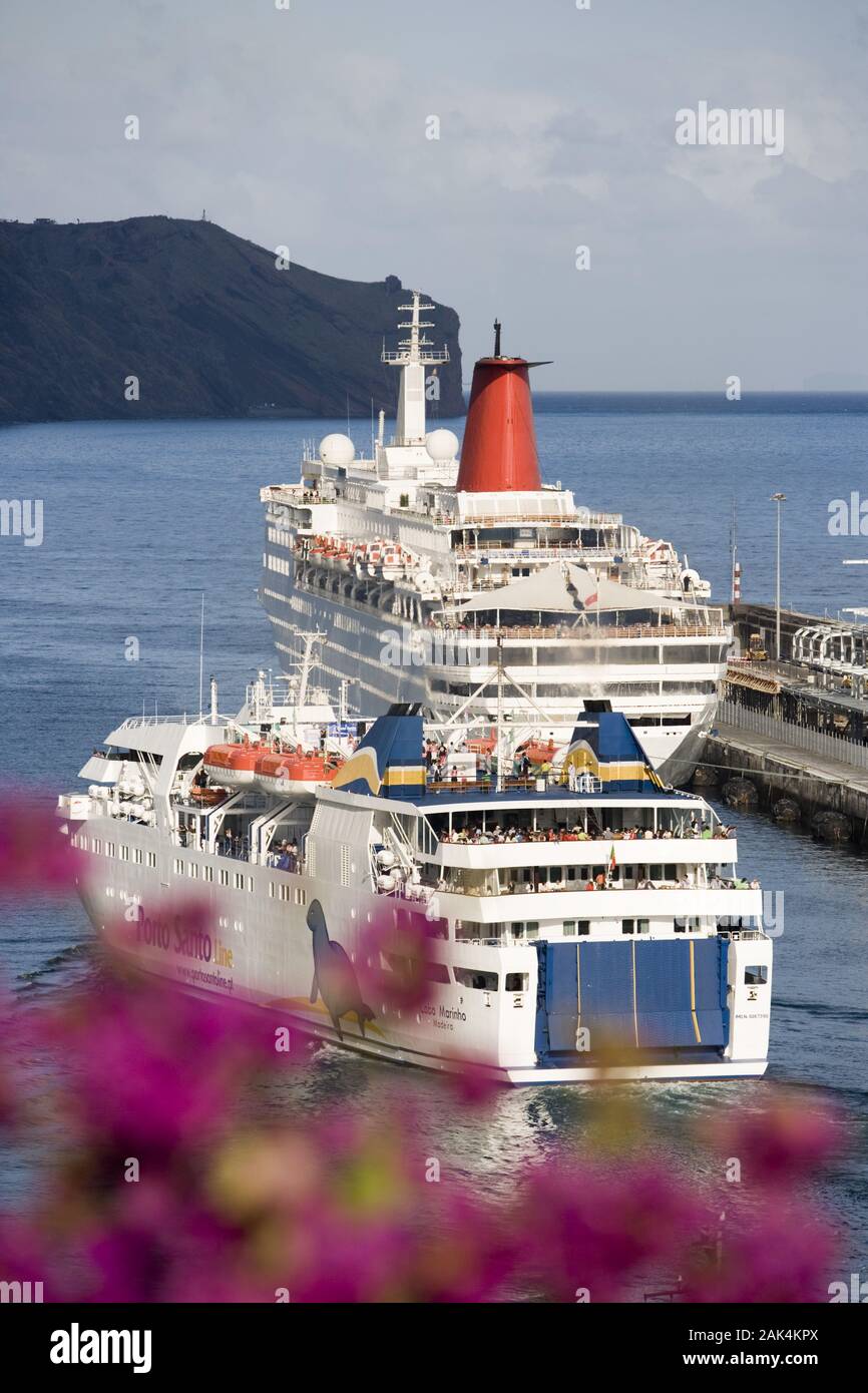 Fährschiffe der Porto Santo Line Ferry in Funchal, Madeira, Portugal