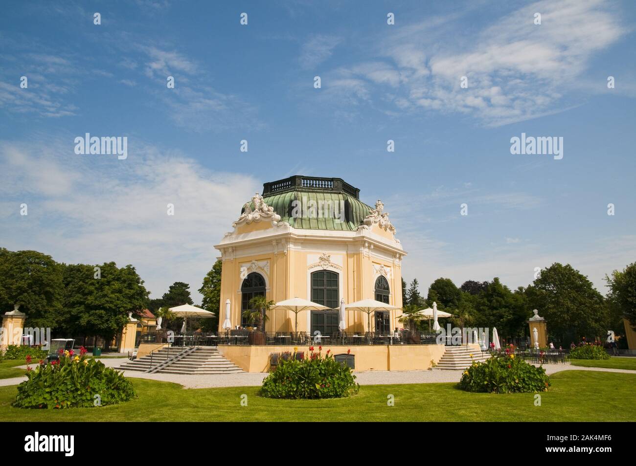 Kaiser Pavillon im Tiergarten Schönbrunn, Wien, Österreich | usage worldwide Stock Photo