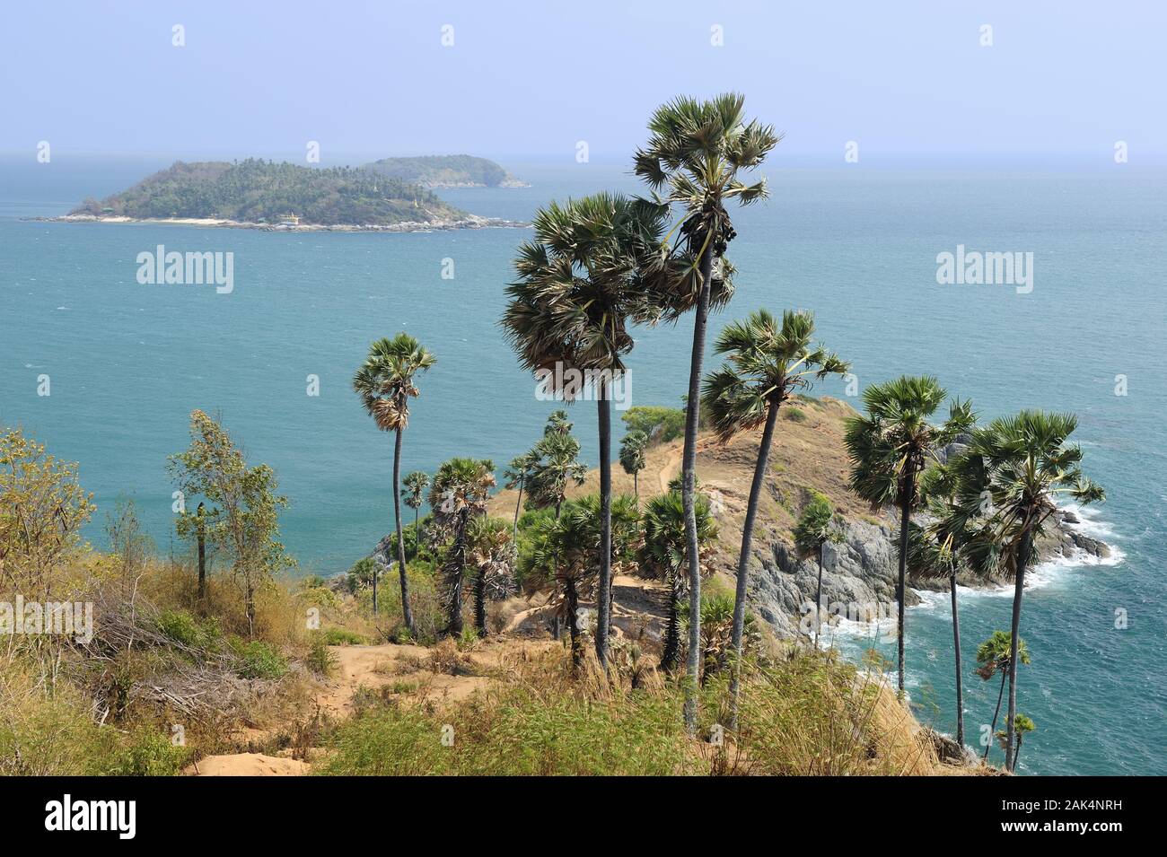 Blick auf Phromthep Cape, südlichster Punkt der Insel Phuket, Thailand | usage worldwide Stock Photo